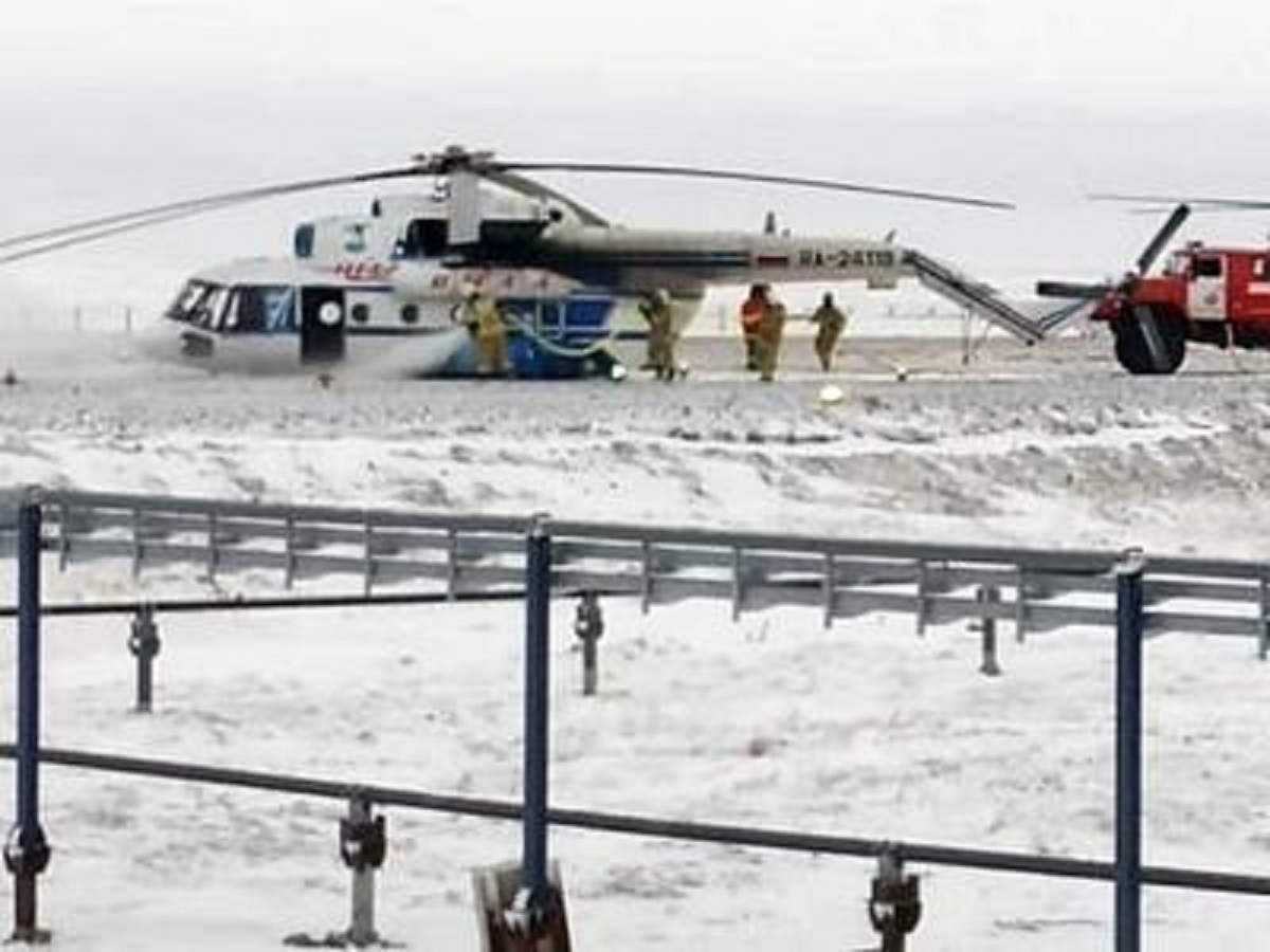 Объект в пилоте янао. Ми 8 Ямал вертолет Ямал. Вертолет ми8 Ямал авария. Вертолет Тарко Сале. Ми 8 новый Уренгой.